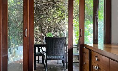 HERMOSA CASA MEXICANA, AMUEBLADA, EN LA CAÑADA, CUERNAVACA