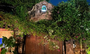 HERMOSA CASA MEXICANA, AMUEBLADA, EN LA CAÑADA, CUERNAVACA