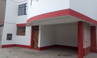 REMATO Casa-Edificio con local comercial en Santa Teresa de Ávila