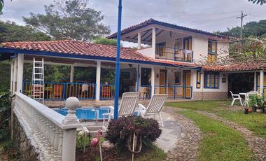VENTA DE CASA CAMPESTRE SECTOR LAS MARGARITAS (ARAUCA-CALDAS)