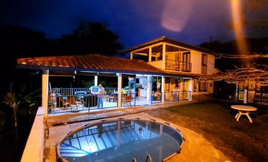VENTA DE CASA CAMPESTRE SECTOR LAS MARGARITAS (ARAUCA-CALDAS)