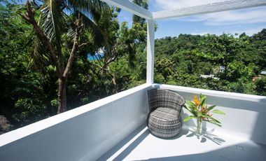 Hydra Apartment with Balcony