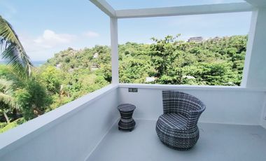Hydra Apartment with Balcony