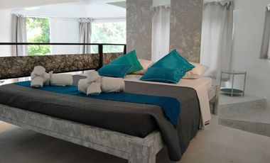 Hydra Apartment with Balcony