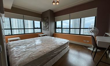 Rare Unit: 2BR Flat in Edades Tower, Rockwell, Makati