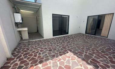 MAGNIFICA CASA EN CIRCUITO CON CASCO DE HACIENDA