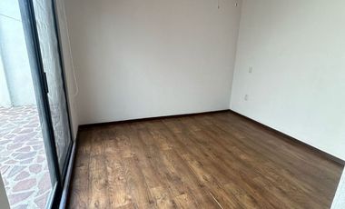 MAGNIFICA CASA EN CIRCUITO CON CASCO DE HACIENDA