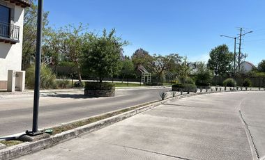 MAGNIFICA CASA EN CIRCUITO CON CASCO DE HACIENDA
