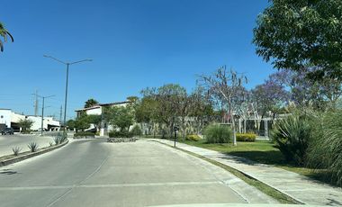 MAGNIFICA CASA EN CIRCUITO CON CASCO DE HACIENDA