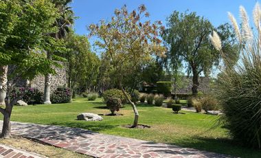 MAGNIFICA CASA EN CIRCUITO CON CASCO DE HACIENDA