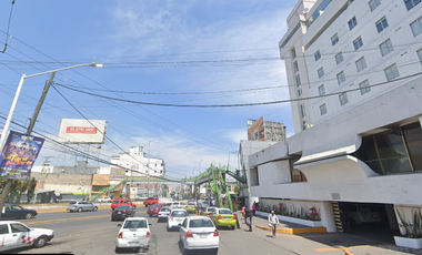 EDIFICIO A UN COSTADO DE LA TERMINAL DE TOLUCA EN VENTA