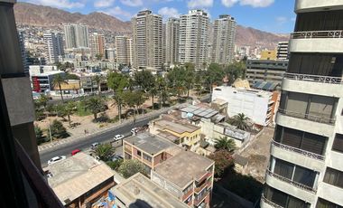 Gran Oportunidad!! 5200 UF, Se Vende  amplio departamento con excelente ubicación y vista privilegiada frente al mar ubicado  en Antofagasta