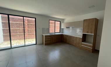 Venta Casa en Ciudad Celeste de Estreno - Samborondón - cerca al Colegio Alemán, Menor - C354