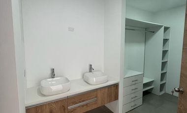 Venta Casa en Ciudad Celeste de Estreno - Samborondón - cerca al Colegio Alemán, Menor - C354