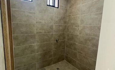 Venta Casa en Ciudad Celeste de Estreno - Samborondón - cerca al Colegio Alemán, Menor - C354