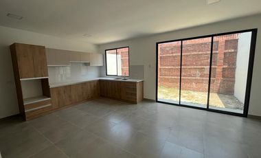 Venta Casa en Ciudad Celeste de Estreno - Samborondón - cerca al Colegio Alemán, Menor - C354