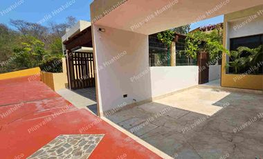CASA CON VISTA AL MAR BAHÍAS DE HUATULCO, OAXACA