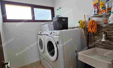 CASA CON VISTA AL MAR BAHÍAS DE HUATULCO, OAXACA