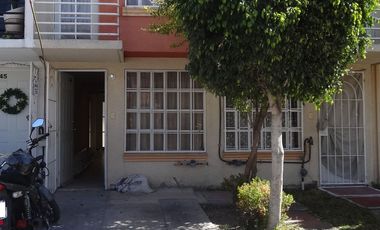 Hermosa CASA RESTAURADA, en PRIVADA posibilidad de AMPLIACION