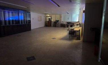 EDIFICIO DE TRES PISOS PARA RESTAURANTE SE RENTA SEGUNDO Y TERCER PISO