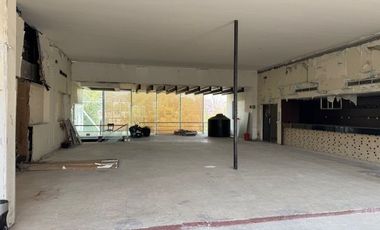 EDIFICIO DE TRES PISOS PARA RESTAURANTE SE RENTA SEGUNDO Y TERCER PISO