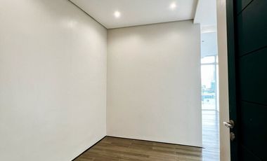Lowest in the Market! 4BR Unit For Sale - Twelve Luxury Flats
