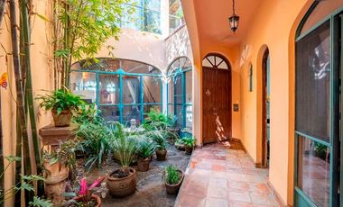 Casa Animas, Inmueble Versátil: Ideal para Residencia o Inversión Comercial