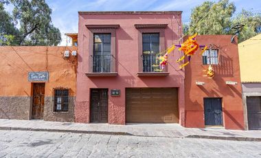Casa Animas, Inmueble Versátil: Ideal para Residencia o Inversión Comercial