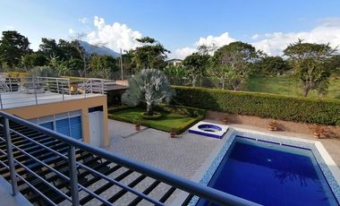 VENDO HERMOSA CASA EN CHINAUTA ANTES DEL PEAJE