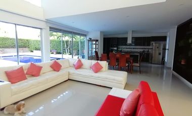 VENDO HERMOSA CASA EN CHINAUTA ANTES DEL PEAJE