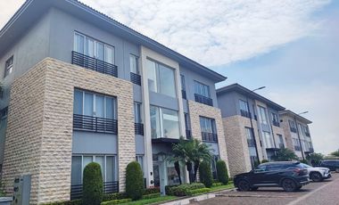 Venta Suite en Samborondón primeros kilómetros cerca a la UEES - S057