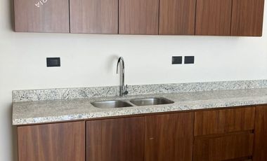 Casa nueva en venta en la zona norte de Mérida de 4 y 5 recamaras con alberca.