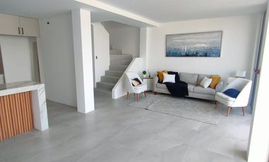 Casa en venta, Villa Club - La Aurora