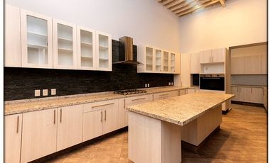 VENTA DE CASA EN CENTRO HISTORICO DE QUERÉTARO