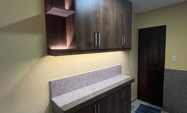 Casa remodelada en venta, Urb. La Joya - La Aurora