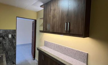Casa remodelada en venta, Urb. La Joya - La Aurora