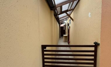 Casa remodelada en venta, Urb. La Joya - La Aurora