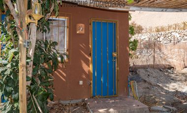 Arriendo año corrido de linda casa en gran terreno, Quebrada de Paihuano, Valle del Elqui. $450.000
