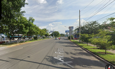 Casa ubicada en colonia Parques de Tlaquepaque Jalisco. Con 3 recamaras y 125m2. Con Acceso controlado. Entre Av. Río Nilo y Av. Patria.