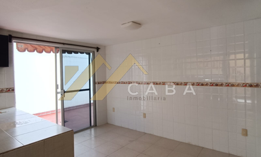 CASA en VENTA DE 4 RECAMARAS, una en planta baja con Excelente ubicación, a media cuadra de área verde