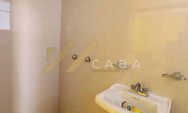 CASA en VENTA DE 4 RECAMARAS, una en planta baja con Excelente ubicación, a media cuadra de área verde