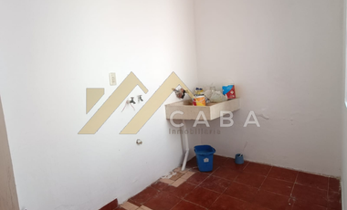 CASA en VENTA DE 4 RECAMARAS, una en planta baja con Excelente ubicación, a media cuadra de área verde