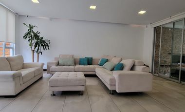 vendo linda casa sector Miravalle