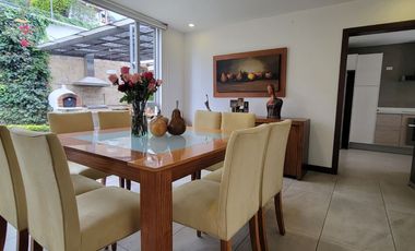 vendo linda casa sector Miravalle