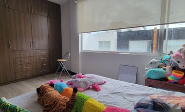 vendo linda casa sector Miravalle