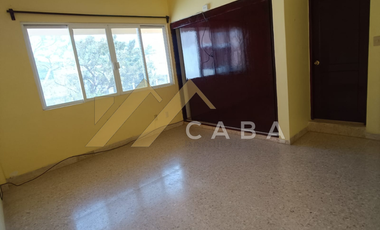CASA en VENTA con 4 recamaras y excelente ubicación, a media cuadra de área verde