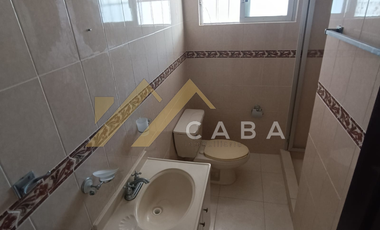 CASA en VENTA con 4 recamaras y excelente ubicación, a media cuadra de área verde