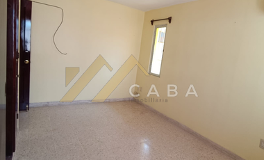 CASA en VENTA con 4 recamaras y excelente ubicación, a media cuadra de área verde