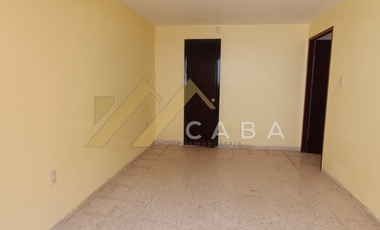 CASA en VENTA con 4 recamaras y excelente ubicación, a media cuadra de área verde