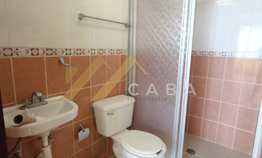 CASA en VENTA con 4 recamaras y excelente ubicación, a media cuadra de área verde